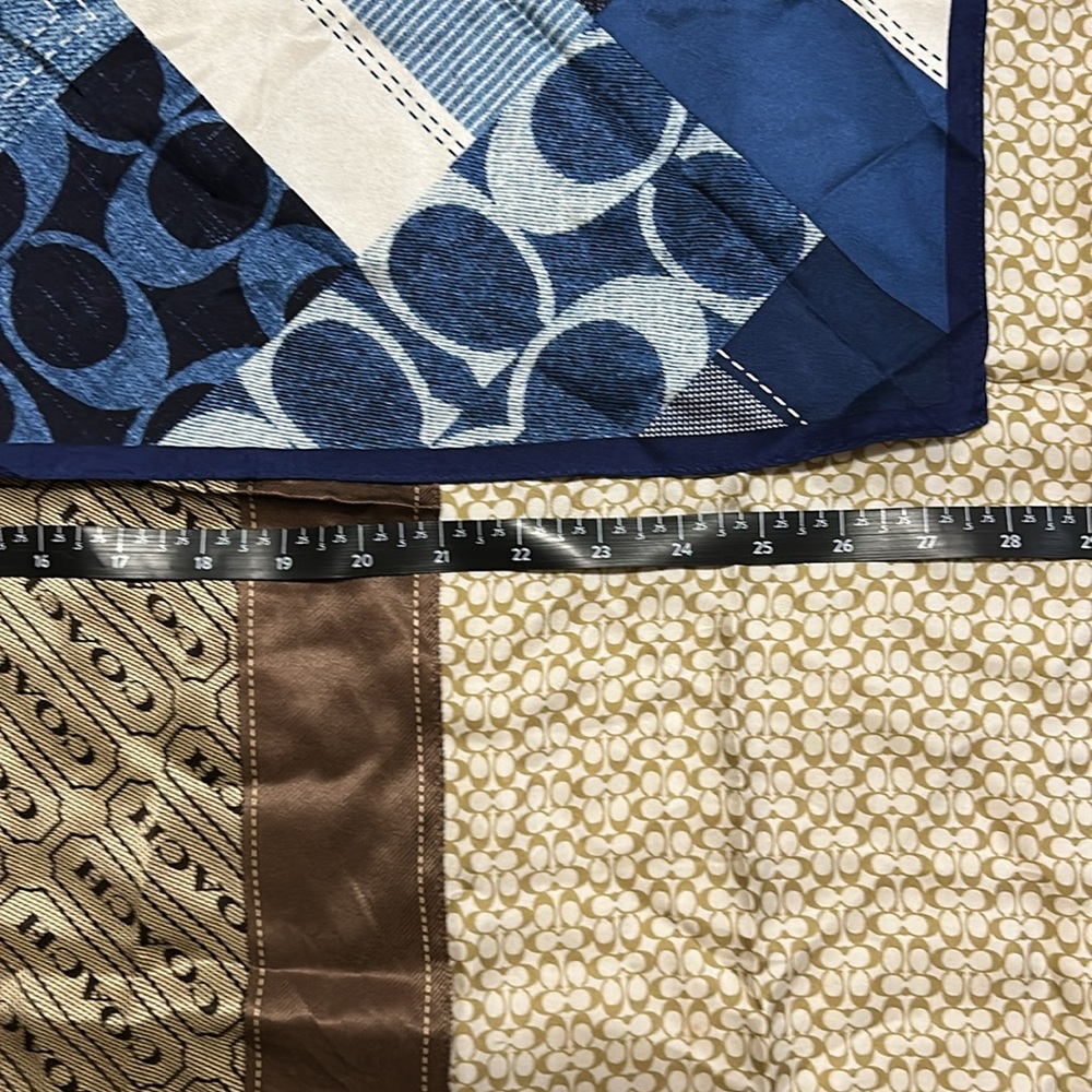 LOT of 3 COACH Scarves 🧣 - Picture 8 of 8